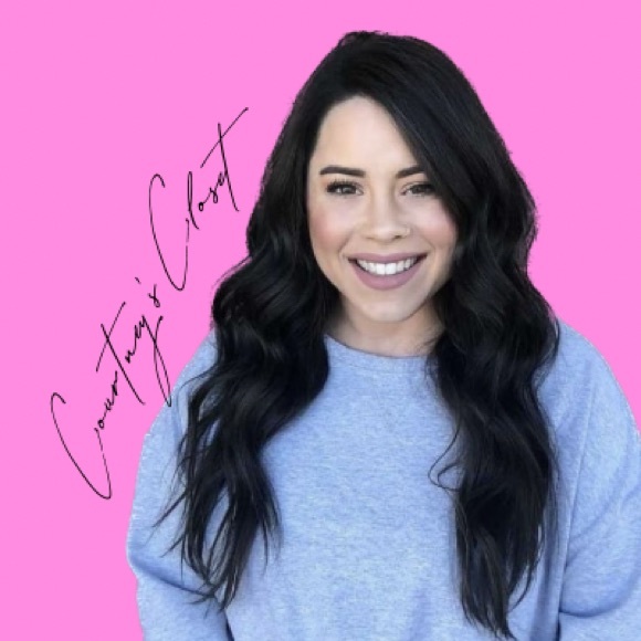 COURTNEYWG🦋 OFFERS WELCOME - Picture 5 of 16